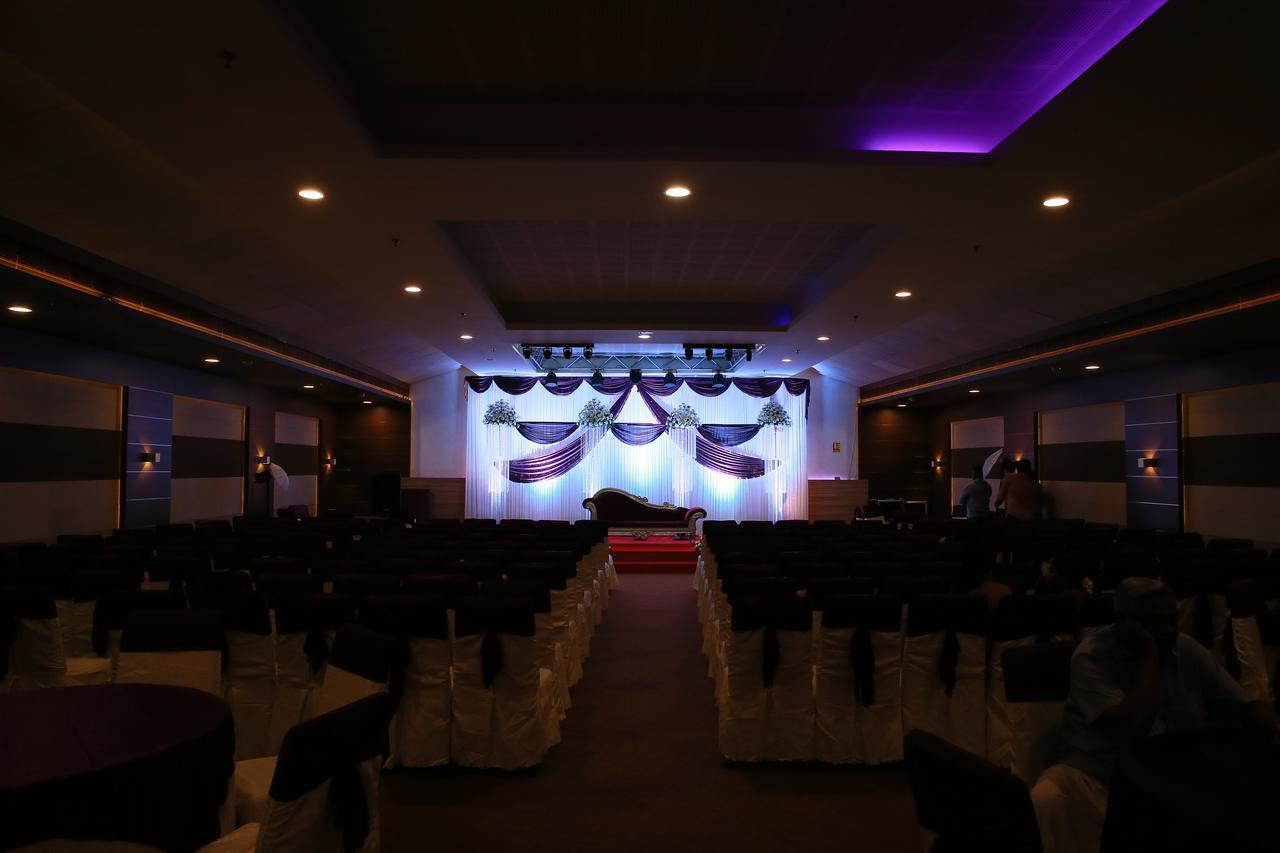Kga Elite Continental Hotel Tiruvalla Extérieur photo