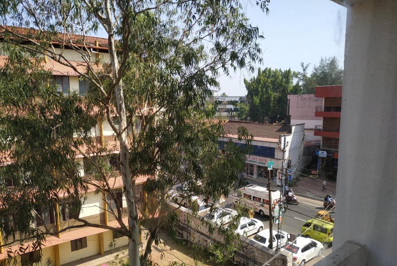 Kga Elite Continental Hotel Tiruvalla Extérieur photo